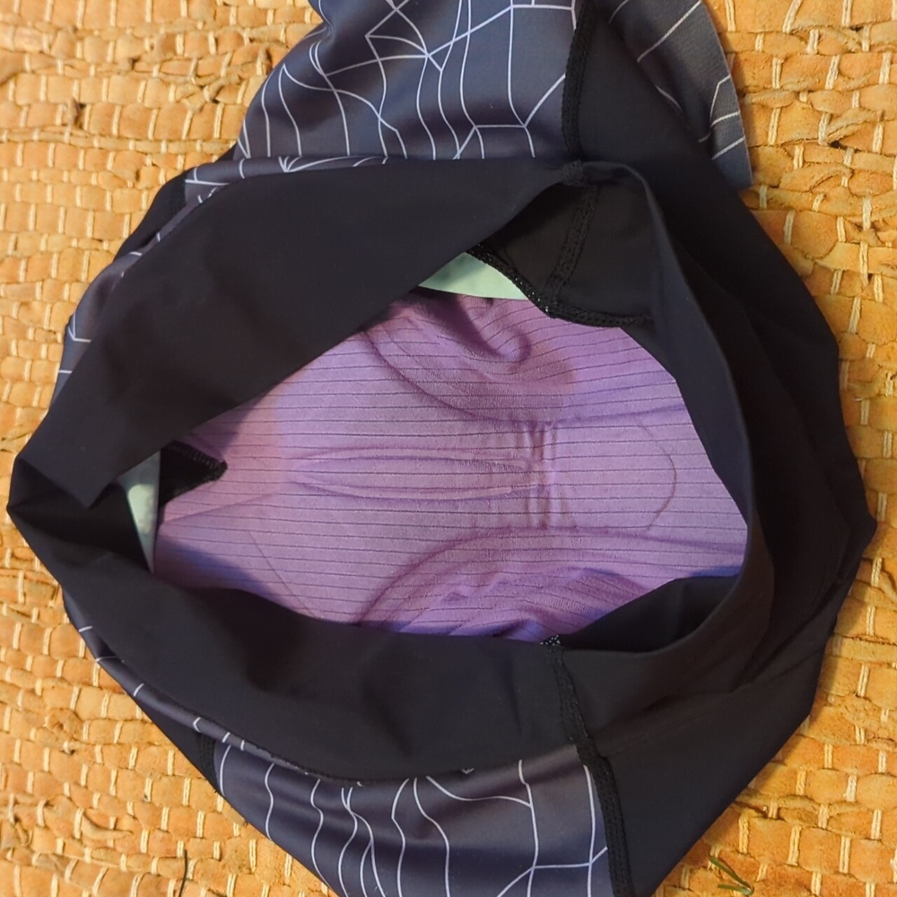 M She Beest Bike Shorts - Picture 4 of 7